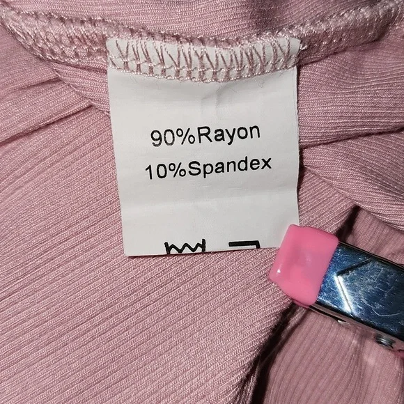 BOGO $2 Women's Pink Long Sleeve Ribbed Romper M loungewear pj's - Picture 15 of 15